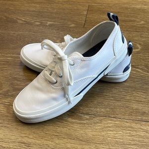 Sperry women’s canvas shoe NWOT - Size 6.5